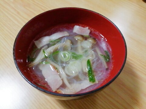 春雨としめじとベーコンとねぎの中華スープ